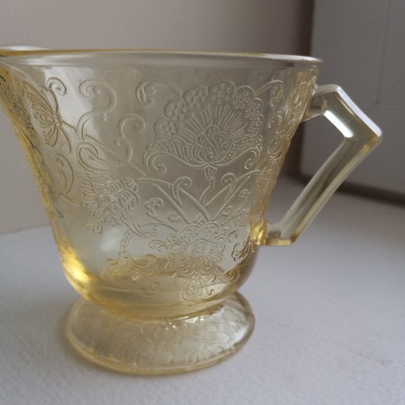 Vintage Hazel Atlas Depression Glass Florentine #2 Poppy Yellow Footed Creamer - Picture 2 of 8